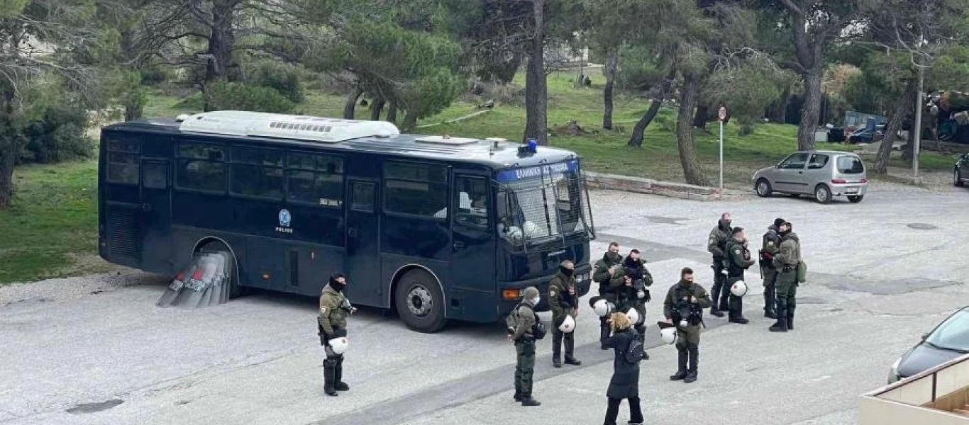 Υπό αστυνομικό κλοιό το Παίδων Πεντέλης - Δεν επιτρέπουν την είσοδο στους εργαζόμενους